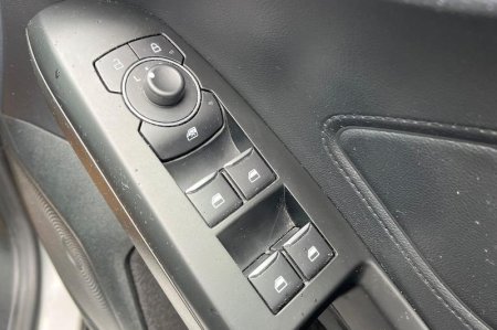2018 Ford Focus - photo 16
