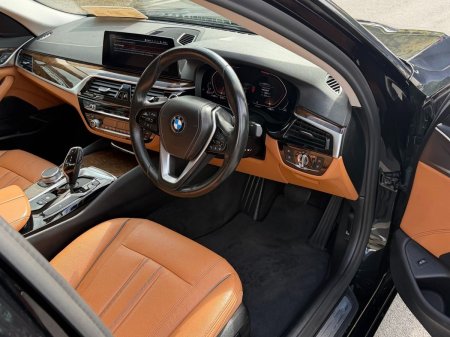 2020 BMW 5-Series - photo 6