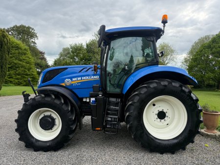 2025 New Holland T7.210 - photo 12