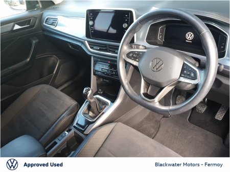 2023 Volkswagen T-Roc - photo 8
