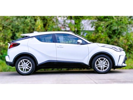 2023 Toyota C-HR - photo 2