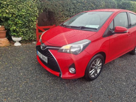 2016 Toyota Yaris - photo 2