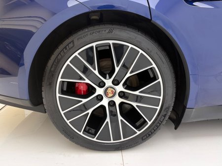 2020 Porsche Taycan - photo 9
