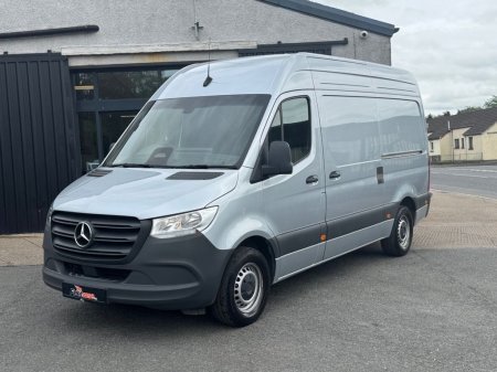 2025 Mercedes-Benz Sprinter - photo 3