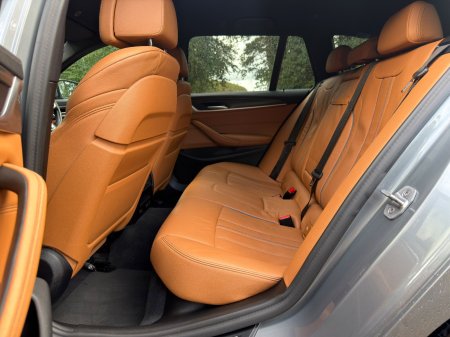2023 BMW 5-Series - photo 7