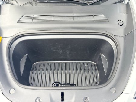 2024 Tesla Model Y - photo 15
