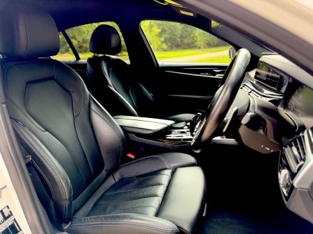 2022 BMW 5-Series - photo 40
