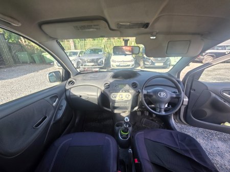 2005 Toyota Yaris - photo 11