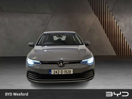2024 Volkswagen Golf - photo 2