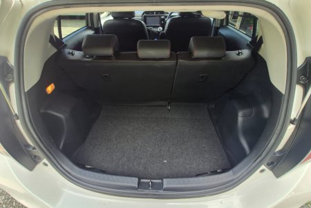 2015 Toyota Aqua - photo 13