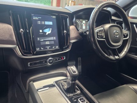 2017 Volvo S90 - photo 14