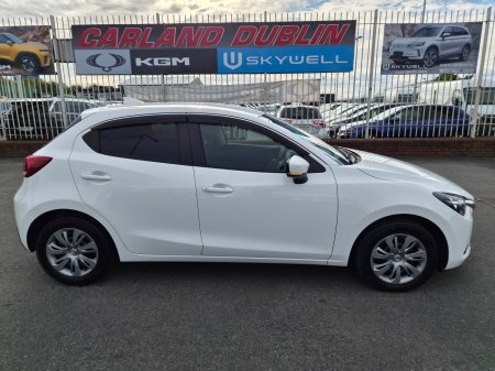 2019 Mazda Demio - photo 2