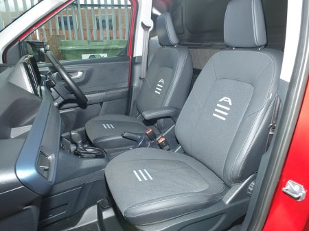 2025 Ford Transit Courier - photo 19
