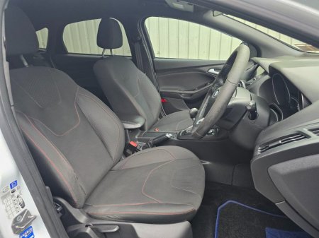 2017 Ford Focus - photo 10