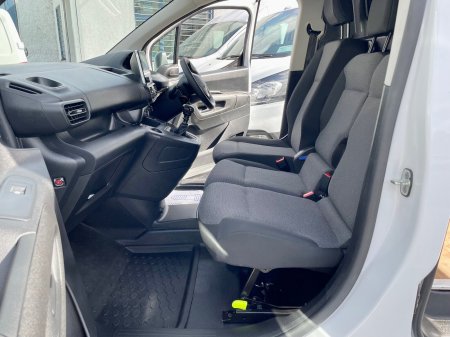 2023 Peugeot Partner - photo 24