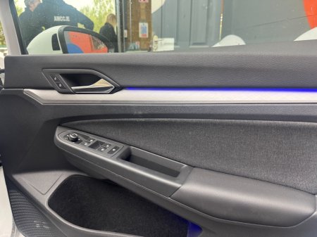 2024 Volkswagen Golf - photo 18