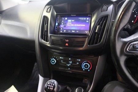 2015 Ford Focus - photo 27