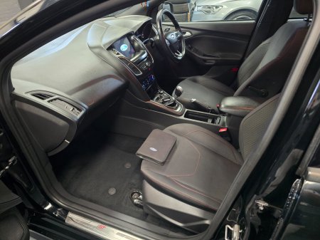 2018 Ford Focus - photo 19