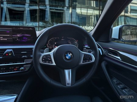 2020 BMW 5-Series - photo 18