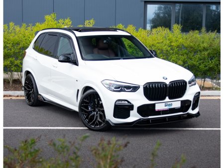 2020 BMW X5 2020 BMW X5 45e - XDrive - M Sport PRO - Skylounge