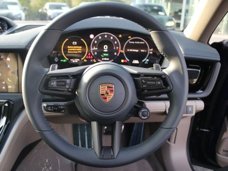 2026 Porsche Panamera - photo 9