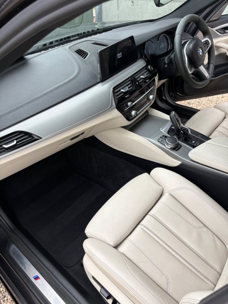 2017 BMW 5-Series - photo 14