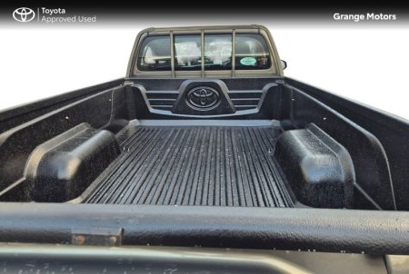 2023 Toyota Hilux - photo 6