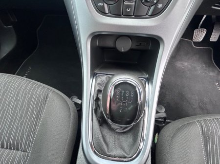2014 Opel Astra - photo 15