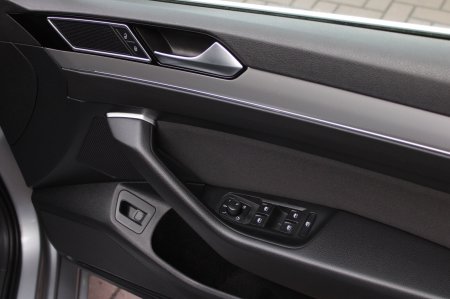 2019 Volkswagen Passat - photo 10