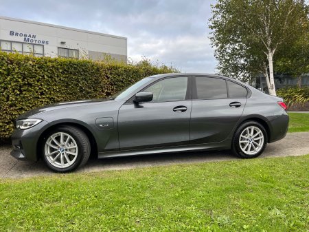 2022 BMW 3-Series - photo 7