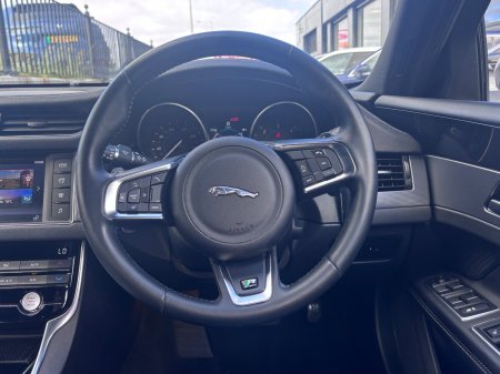 2016 Jaguar XF - photo 9