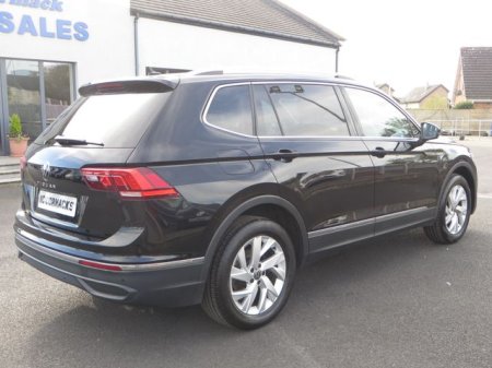 2024 Volkswagen Tiguan Allspace - photo 3