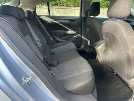 2018 Opel Insignia - photo 16