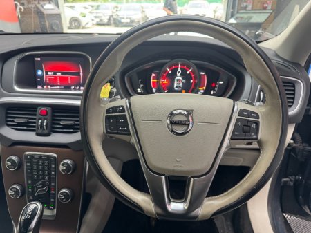 2018 Volvo V40 - photo 8