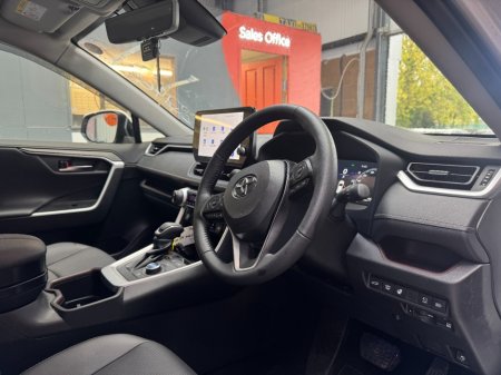 2025 Toyota RAV4 - photo 16