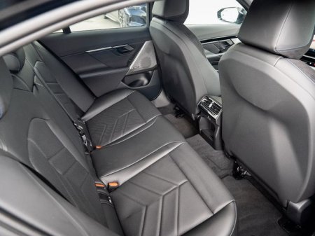 2025 BMW 5-Series - photo 8