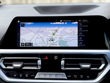 2022 BMW 3-Series - photo 17