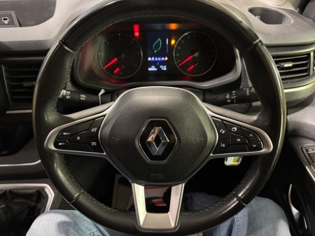 2022 Renault Trafic - photo 15