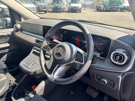 2026 Mercedes-Benz V-Class - photo 10
