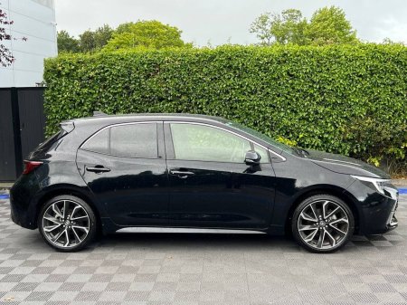 2025 Toyota Corolla - photo 2