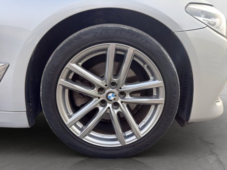 2018 BMW 5-Series - photo 19