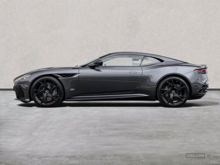 2019 Aston Martin DBS - photo 4