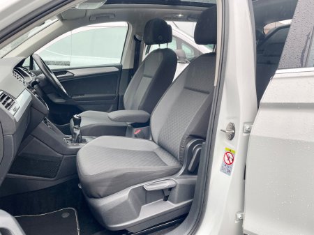 2019 Volkswagen Tiguan - photo 24