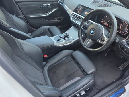 2021 BMW 3-Series - photo 15