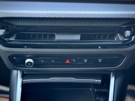 2025 BMW 3-Series - photo 12