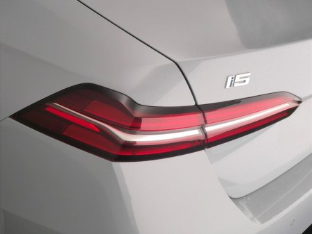 2024 BMW i5 - photo 20