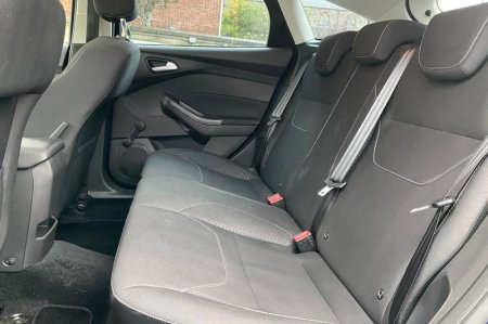 2016 Ford Focus - photo 20
