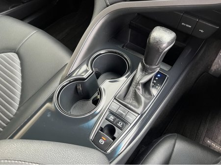 2020 Toyota Camry - photo 16