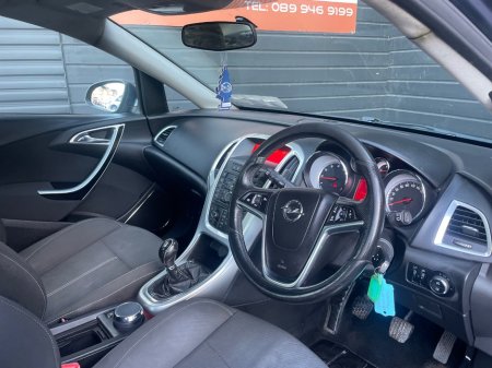 2010 Opel Astra - photo 13