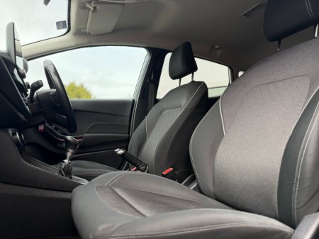 2019 Ford Fiesta - photo 19